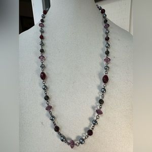 Older chain linked purple and red bead necklace